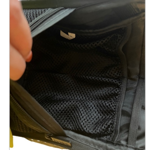 Hanging Travel bag - Picture 7 of 9